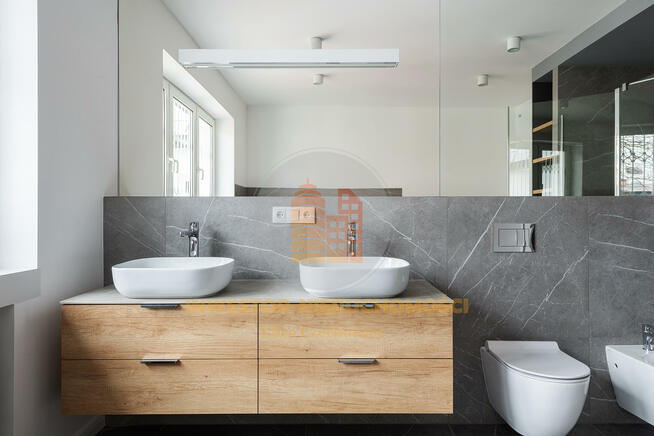 Dom Warszawa Wilanów, Wilanów Niski, Biedronki