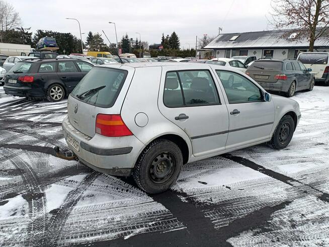 Volkswagen Golf 1.6 00r