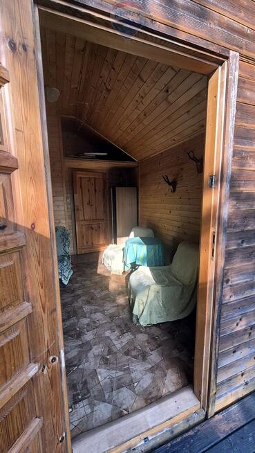 Domek letniskowy na działce budowlanej