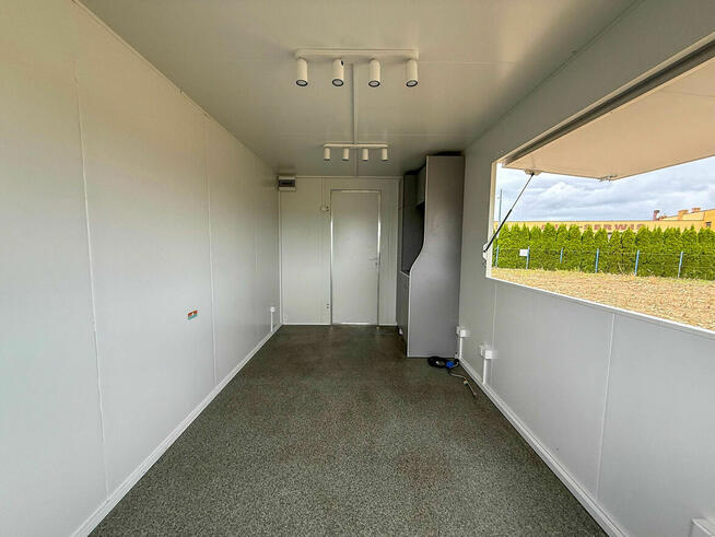 Przyczepa gastronomiczna używana 2022r 4 m elektryka kącik