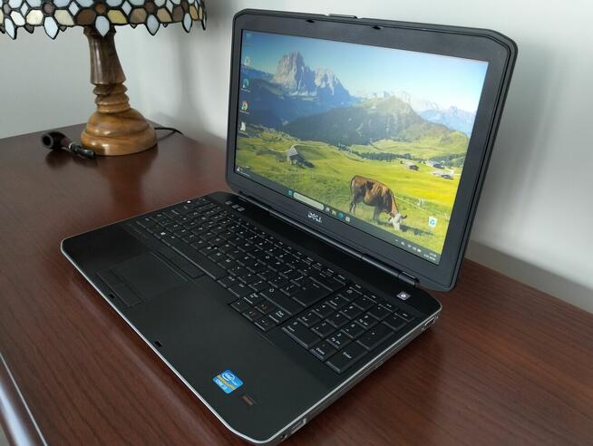 Laptop Dell 15.6 cala Windows 11 Office 2024