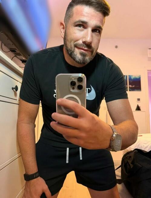 Miły zadbany wolny facet pozna kobietę