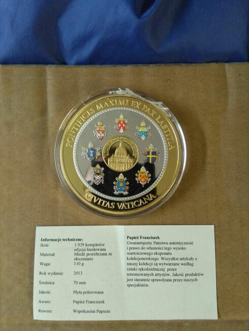 48. Medal okolicznościowy z serii współcześni Papieże