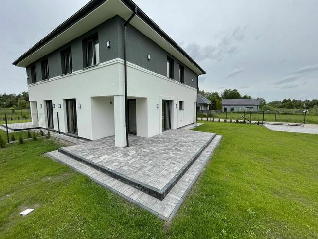 Dom jednorodzinny z 3 sypialniami. Cicha okolica.