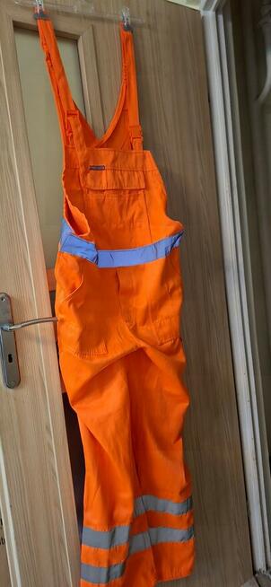 Spodnie nowe robocze typu ogrodniczki