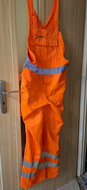 Spodnie nowe robocze typu ogrodniczki