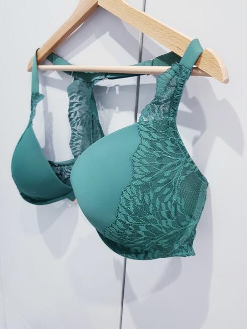 Damski usztywniany biustonosz z koronkowym tyłem SINSAY