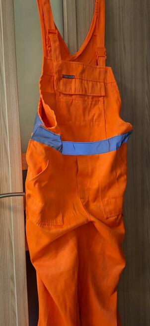 Spodnie nowe robocze typu ogrodniczki