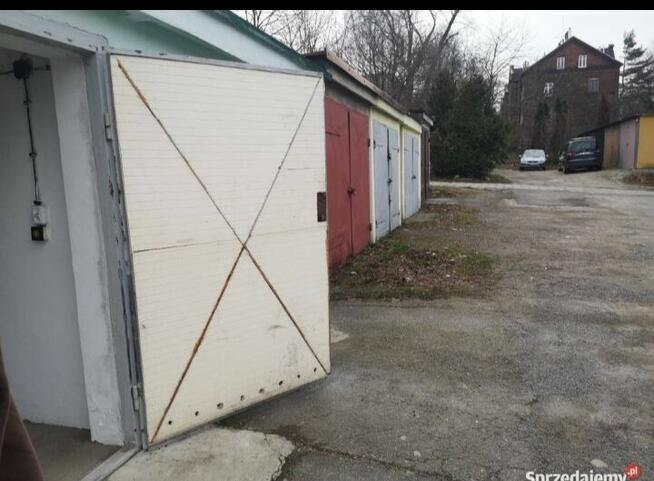 Garaż-magazyn w Bielsku-Białej do wynajęcia.