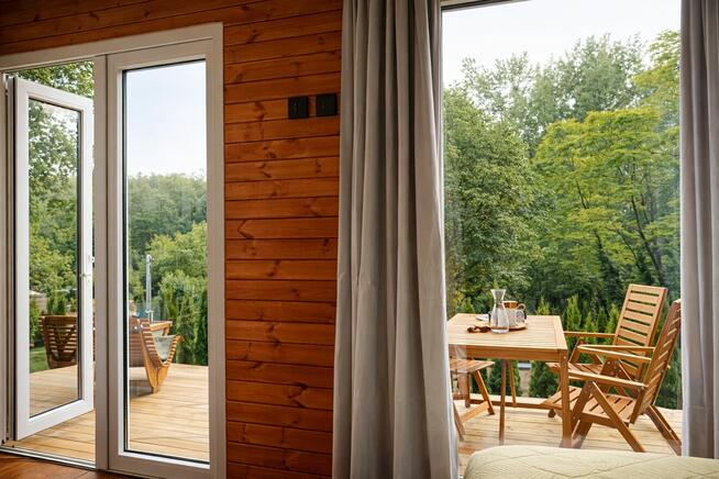 Tiny House nad Wisłą z prywatną balią – 30 min od Kazimierza