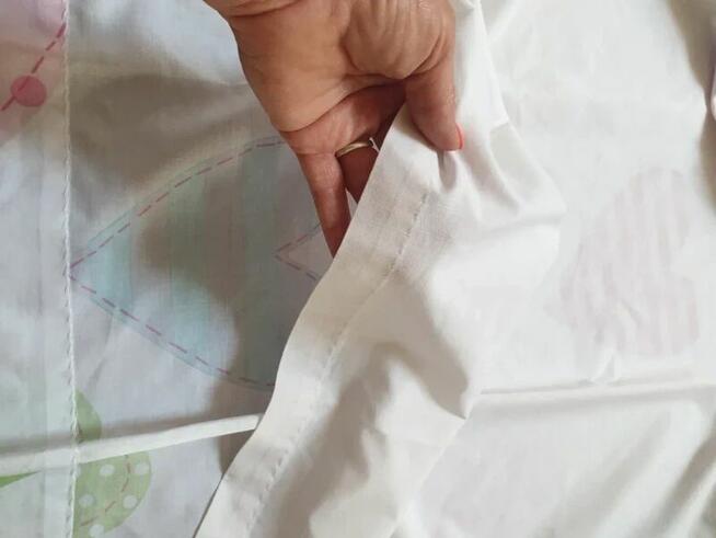 Biała zasłona szelki szer 165 x 133 serduszka kolorowe