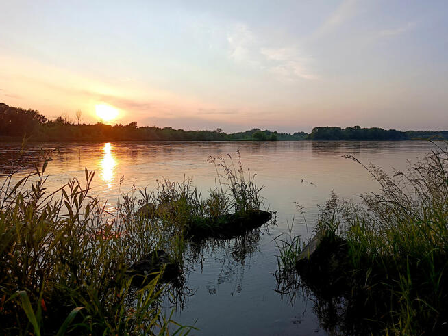 Domki nad Wisłą z prywatną balią i tarasem – 2h od Warszawy
