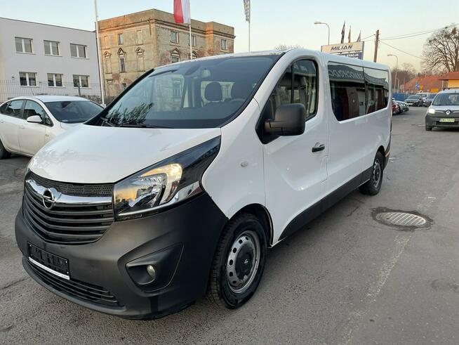Opel Vivaro dla Niepełnosprawnych inwalida Rampa Model 2019