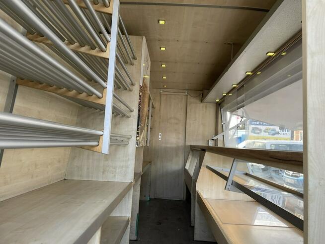 Sprinter Autosklep pieczywa Sklep Gastronomiczny Food Truck Foodtruck