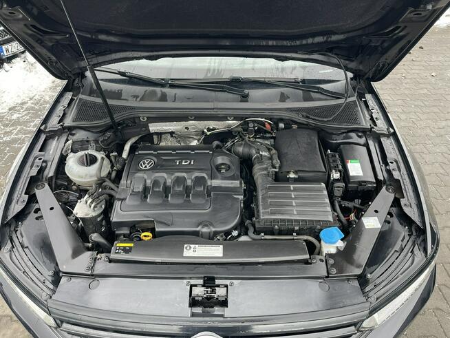 Volkswagen Passat Variant Highline Automat Podgrzewanie Skóra MOMO 150KM