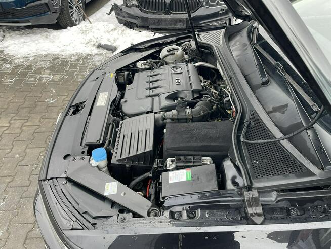 Volkswagen Passat Variant Highline Automat Podgrzewanie Skóra MOMO 150KM