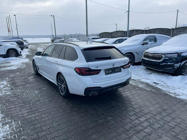 BMW 520 Mpakiet XDrive mHEV Skóra Kamera Pamięć Panorama HAK 190KM