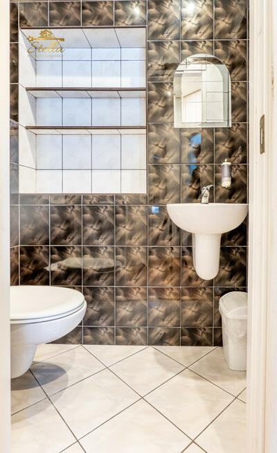 Dom Gdynia Cisowa, Sienna