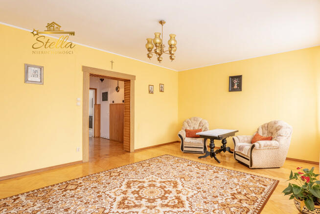 Dom Gdynia Cisowa, Sienna