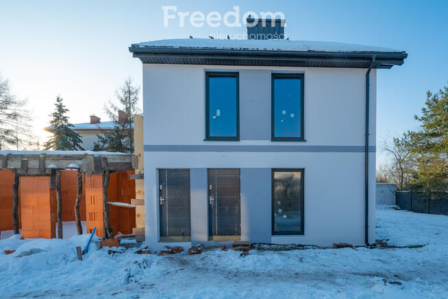 3-pokoje plus poddasze w Józefowie