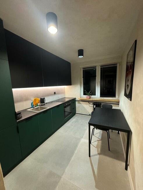 2 pok. po generalnym remoncie przy ul. Wallenroda