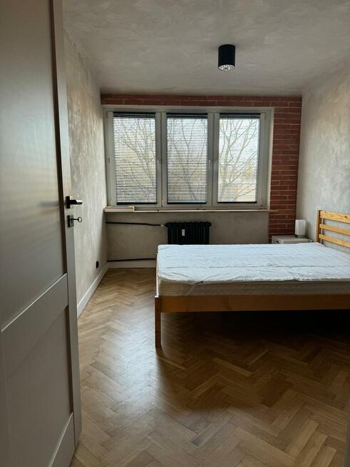 2 pok. po generalnym remoncie przy ul. Wallenroda