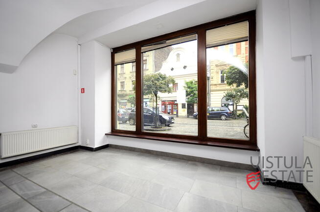 Piękny lokal witrynowy w centrum
