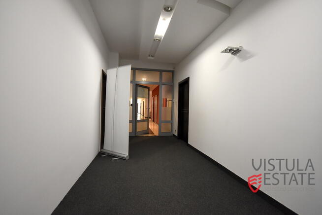 Niewielki lokal biurowy w okolicy ul. Brożka