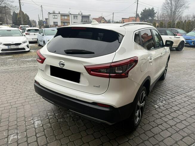 Nissan Qashqai 1,6 DIG-T 163KM Klima Navi Kamera 360* Panorama