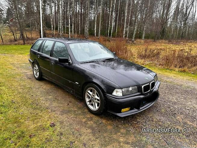 BMW 323