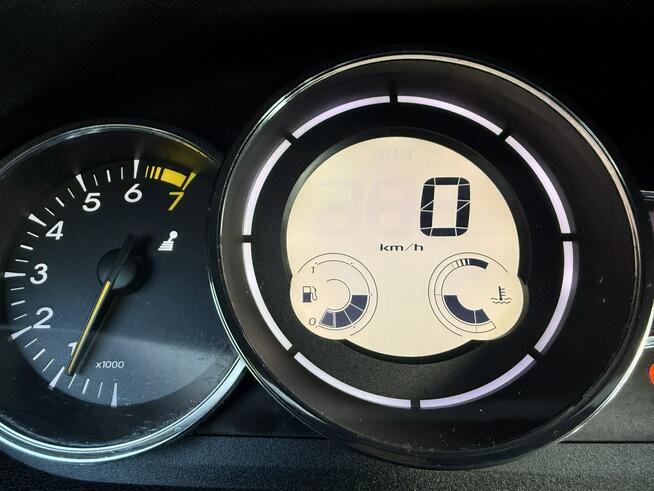 Renault Megane BEZWYPADKOWE !!! Niski oryginalny przebieg - BARDZO ZADBANE .