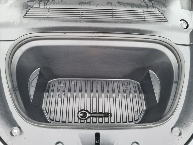 Tesla Y Long Range Zasięg 542km Super stan Autopilot 20" HAK SOH91% FV23%