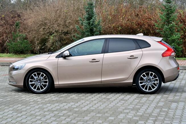 Volvo V40 1,6 HDi 115Km Automat Ledy Digital Navi Harman Kardon