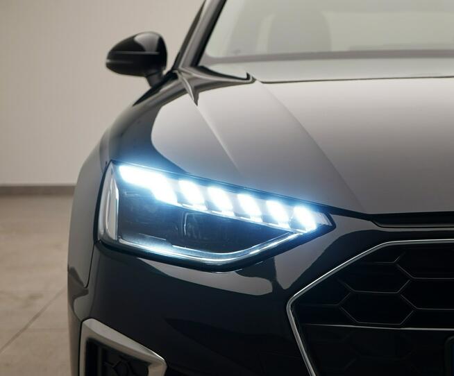 Audi A4 35TFSI 150KM Stronic Sline Tempomat Ambiente Kamera Alu19