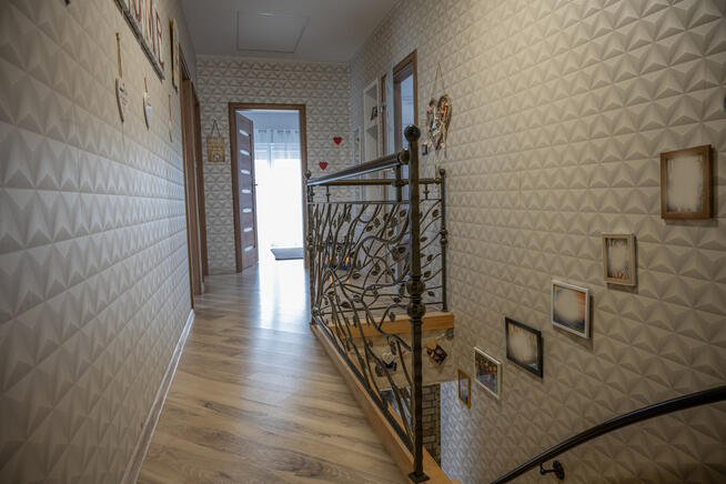 Dom wolnostojący, stawy, wędzarnia -duża działka