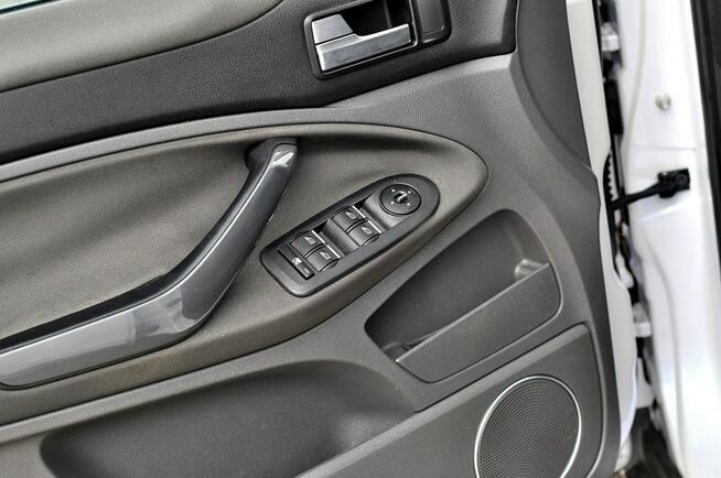 Ford Kuga Titanium 2,0TDCi Panorama Dach Skóra Grzana Duża Navi Full Opcja