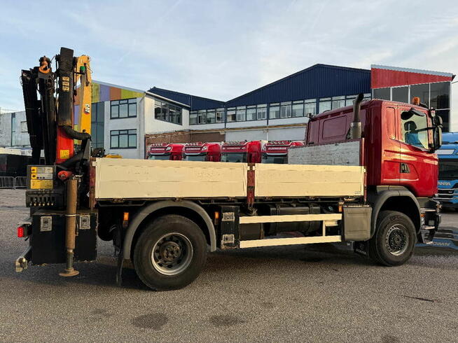 Wywrotka 4x4 z tylnym dzwigiem Scania G 370