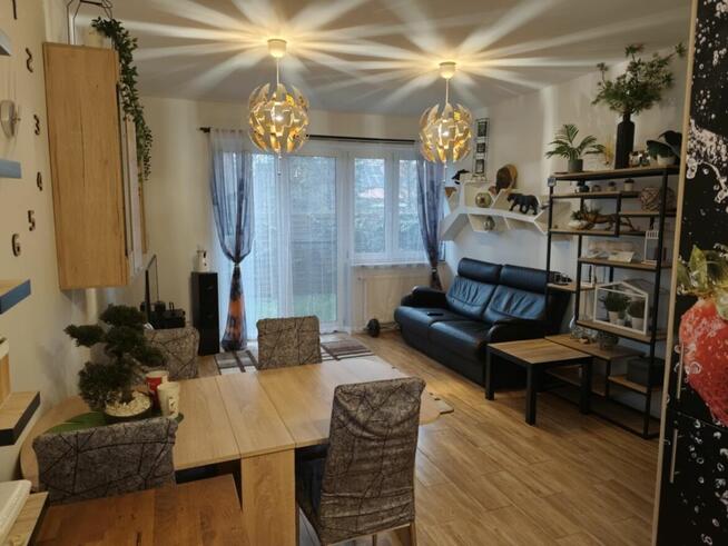 Sloneczne bezczynszowe mieszkanie z ogródkiem