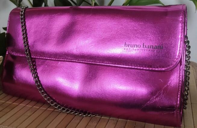BRUNO BANANI – BŁYSZCZĄCA RÓŻOWA KOPERTÓWKA