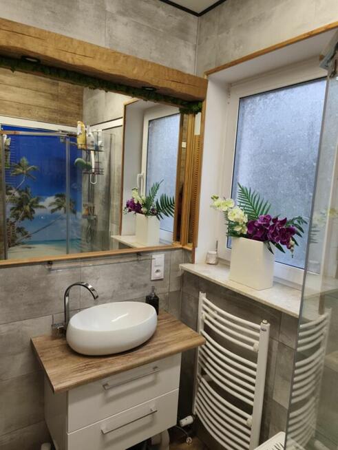 Sloneczne bezczynszowe mieszkanie z ogródkiem