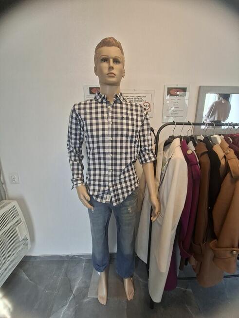 Wyposażenie sklepu odzieżowego