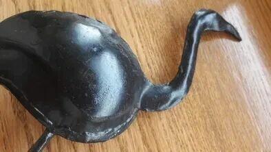 Figurka ptak metalowy czarny żuraw metal czapla metaloplasty