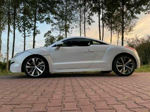 Peugeot RCZ biała perła