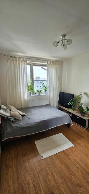 Pokój 11,5m2 do wynajęcia w budynku ogrodzonym