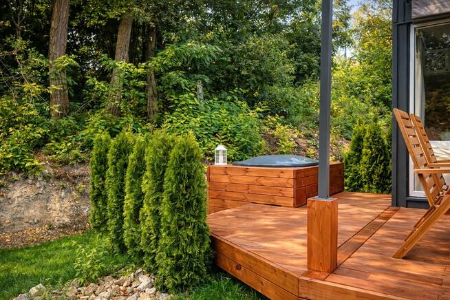 Tiny House nad Wisłą z prywatną balią – 30 min od Kazimierza