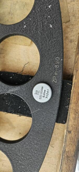 Mikrometr zewnętrzny kabłąkowy 500–600 mm Dokładność 0,01 mm