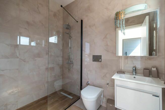 Cypr Apartament 46m2 z tarasem i wyjście na basen