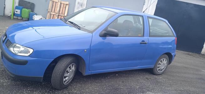 Sprzedam seata ibizę w doskonałym stanie mimo upływu lat!