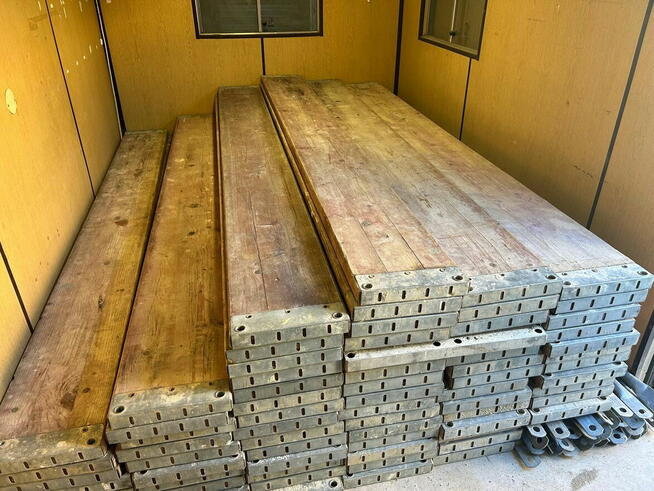 Sprzedam rusztowanie plettac koło 1500m2