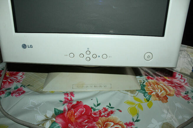 Monitor LG Flatron 775FT Używany + kabel zasilający